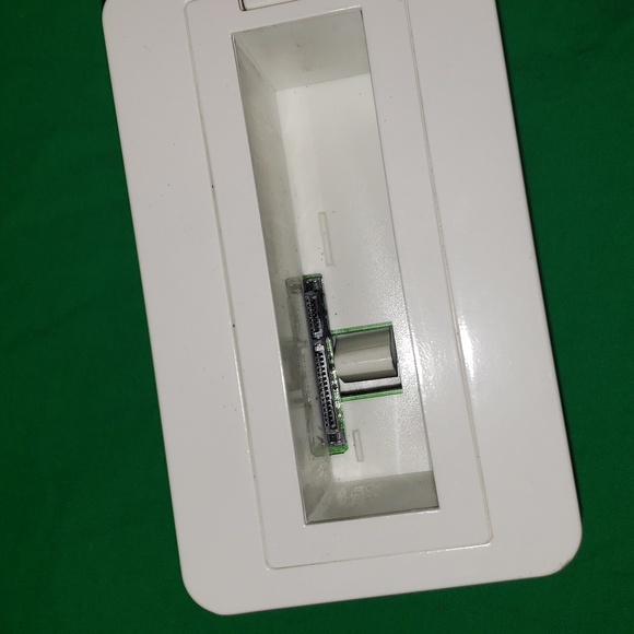 Vantec NexStar Sata Hardrive Dock with Install CD USB Cable and power block - Picture 4 of 6